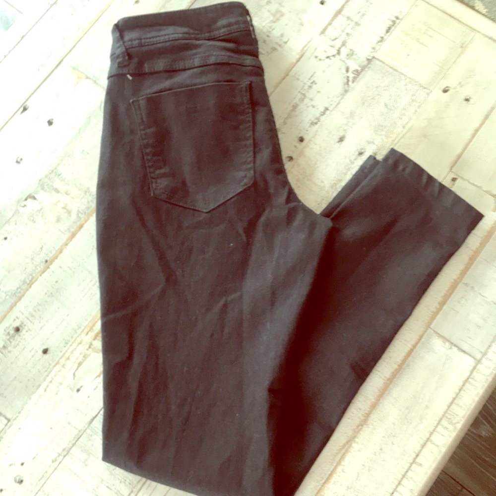 Black pants by Elle